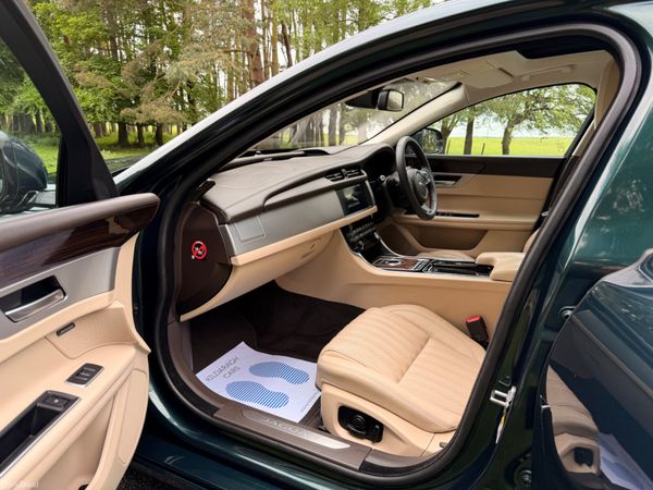 Jaguar XF 2016 Portfolio Diesel Sunroof 388190070