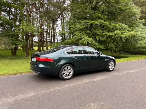 Jaguar XF 2016 Portfolio Diesel Sunroof 388190016