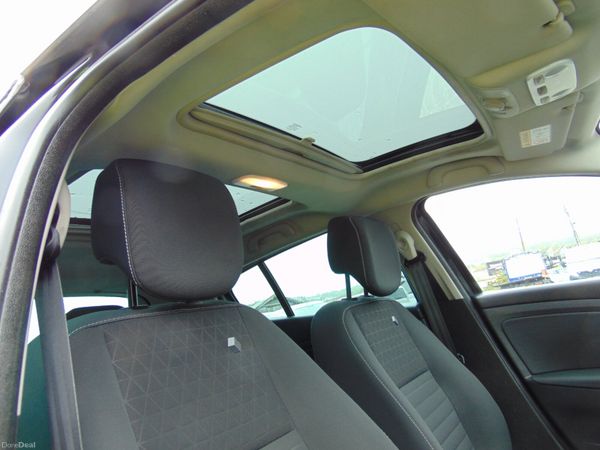 Renault Megane 2016  III LIMITED EDITION 1.5 DCI 9 388135544