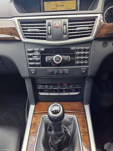 Mercedes-Benz E200, Manual, Mint condition 388136348