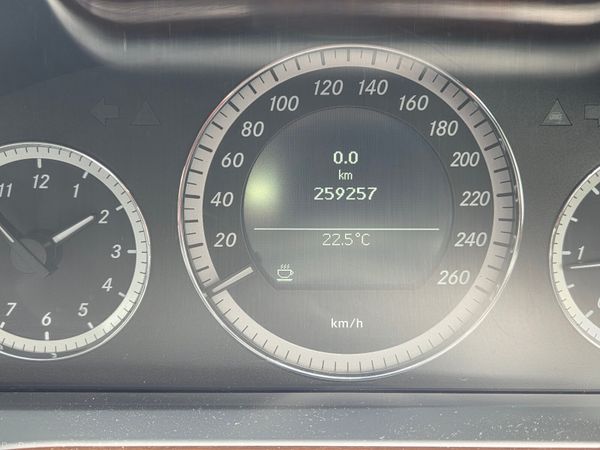 Mercedes-Benz E200, Manual, Mint condition 388136350