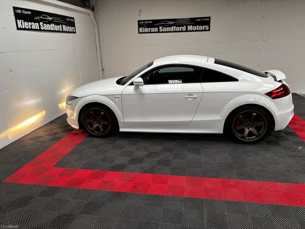 2011 Audi TT QUATTRO - STUNNING CAR - 388137716