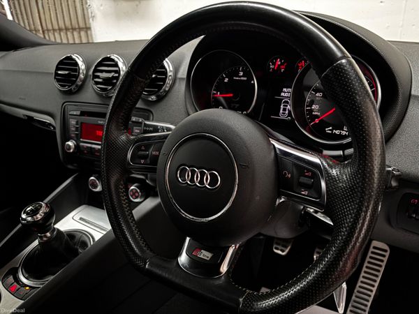 2011 Audi TT QUATTRO - STUNNING CAR - 388137734
