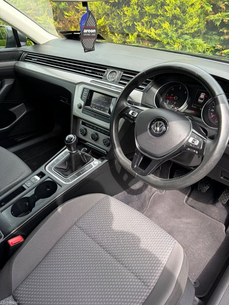 161 VW Passat 1.6 TDI - Immaculate 388257930