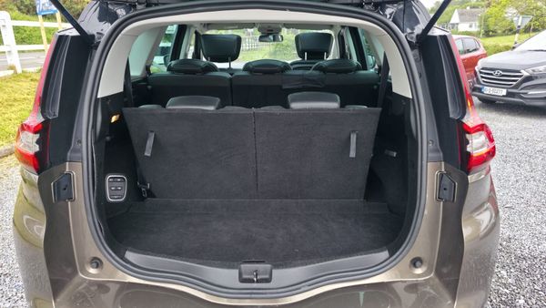 Renault Grand Scenic 2017 7 seater 388269294