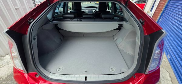 Toyota prius Hybrid 388275158