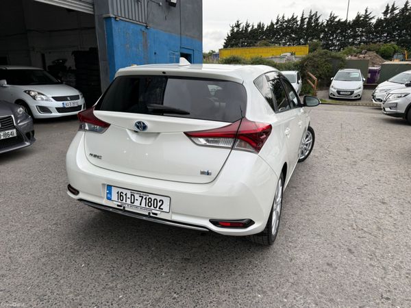 2016 Toyota Auris Hybrid Automatic 388279844