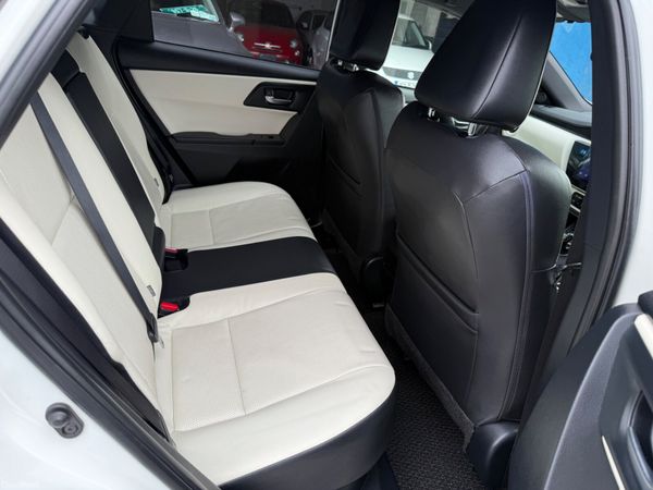 2016 Toyota Auris Hybrid Automatic 388279848