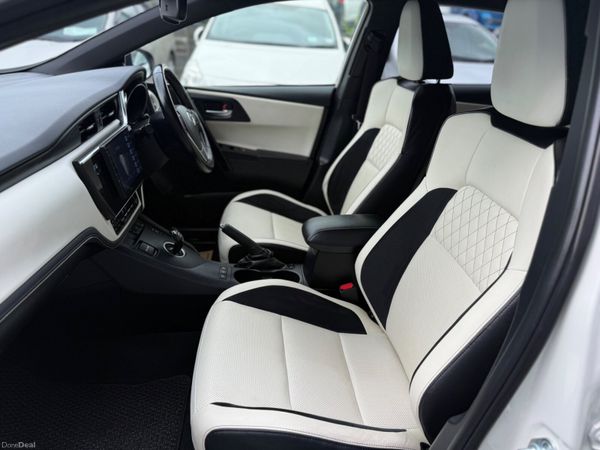 2016 Toyota Auris Hybrid Automatic 388279856