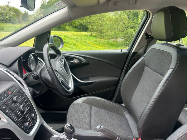 Opel Astra 2014, new Nct 388218588