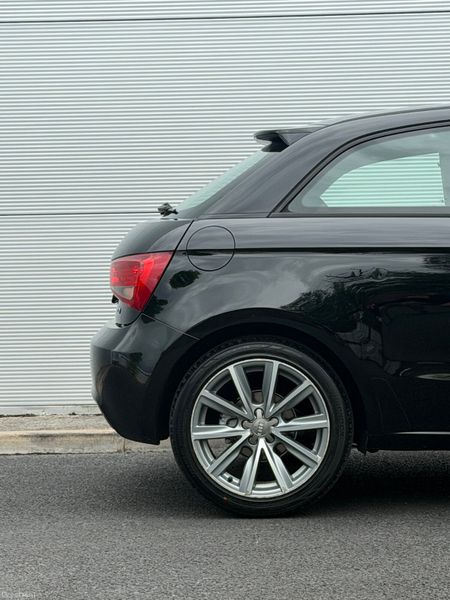 Audi A1 2014 1.6 TDI 388229676