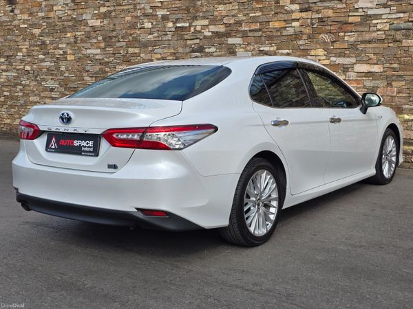 181 Toyota Camry 2.5 Hybrid 388342404