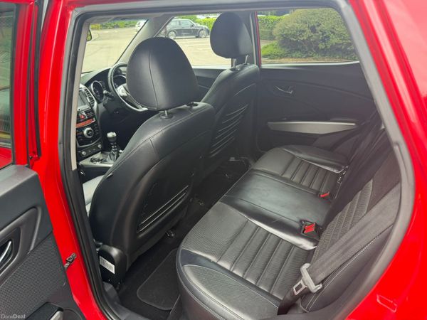 SsangYong Tivoli Crossover 1.5 XDi High Spec 388362800