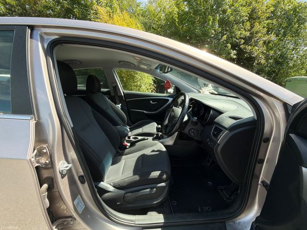 Hyundai i30 2016 trade sale 388310506