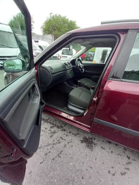Skoda Fabia 2011 – Ideal Starter Car! 388469384