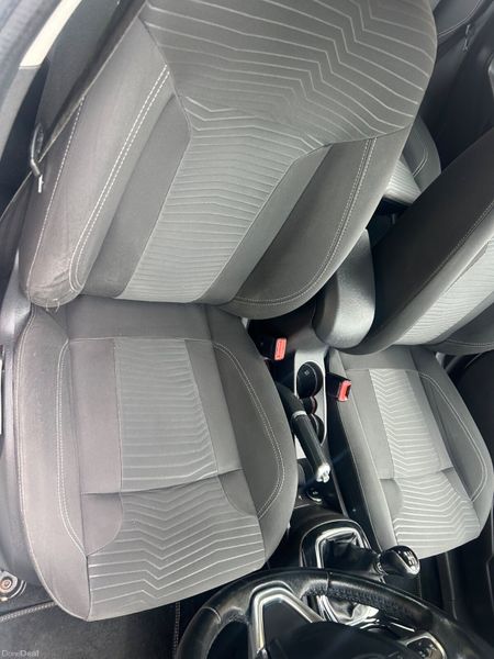 Ford Fiesta 2015 (NCT 06/27. TAX 01/27) 388485992