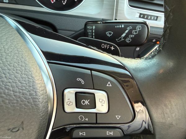 Volkswagen Golf 2015 388490090