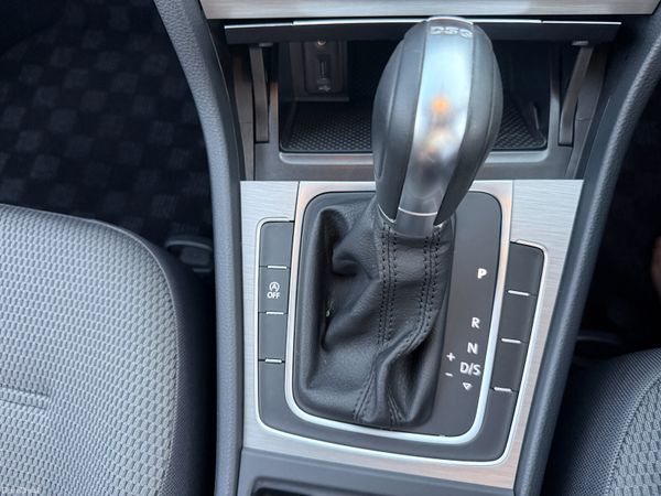 Volkswagen Golf 2015 388490130