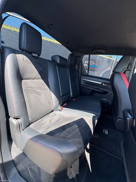 Toyota Hilux GR Sport Automatic 2024 388491668