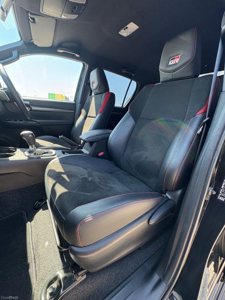 Toyota Hilux GR Sport Automatic 2024 388491672
