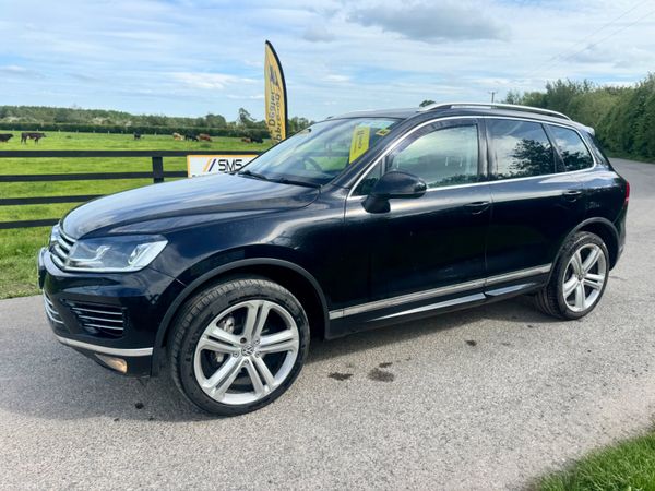 152 Volkswagen Touareg R-Line Crewcab***** 388404064