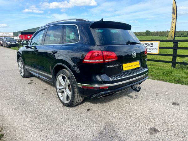 152 Volkswagen Touareg R-Line Crewcab***** 388404072