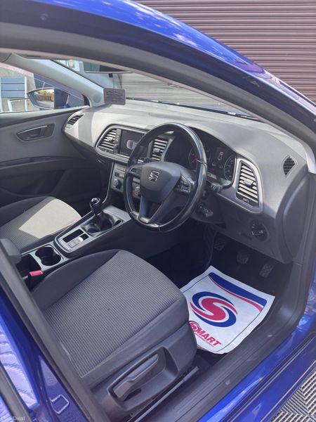 SEAT Leon 2019 388438256