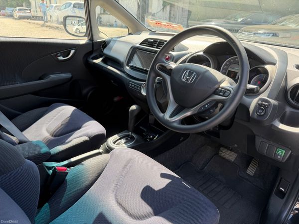 10 HONDA FIT HYBRID 388542906
