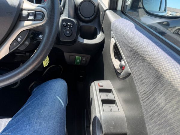 11 HONDA FIT HYBRID 388544596