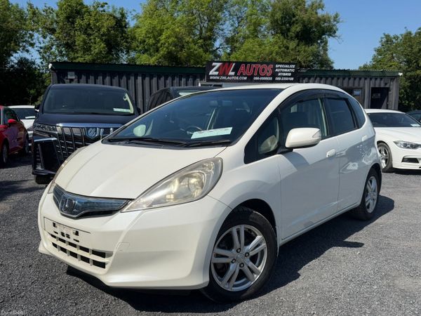 11 HONDA FIT HYBRID 388547108