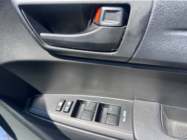 2017 TOYOTA COROLLA FIELDER ESTATE HYBRID AUTO 388572378