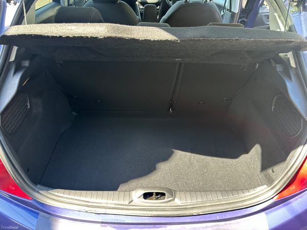 Peugeot 208 2015 1.2 VTI 82 bhp Allure 388575880