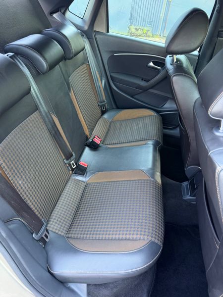 Volkswagen Polo 1.2 TSI BlueMotion DSG Auto 388583096