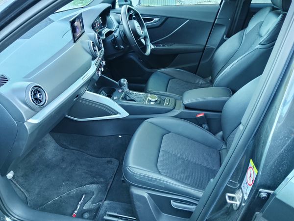 Audi SQ2 388584268
