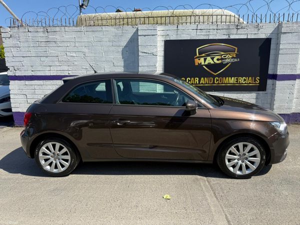 Audi A1 2012 388592376