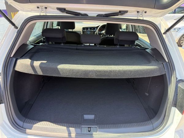 Volkswagen Golf 2014 388596152