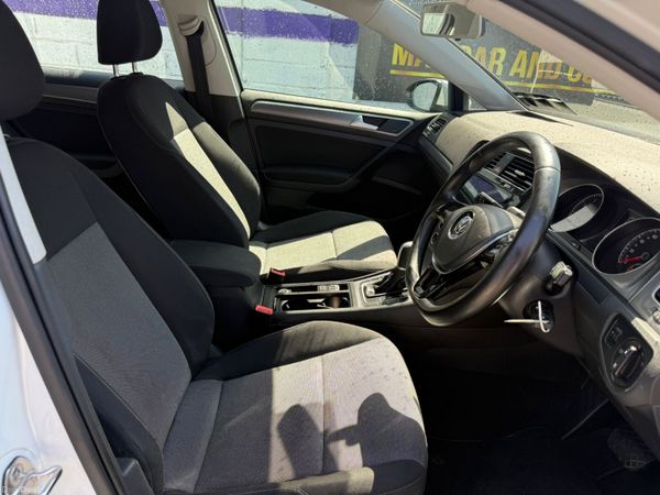 Volkswagen Golf 2014 388596170