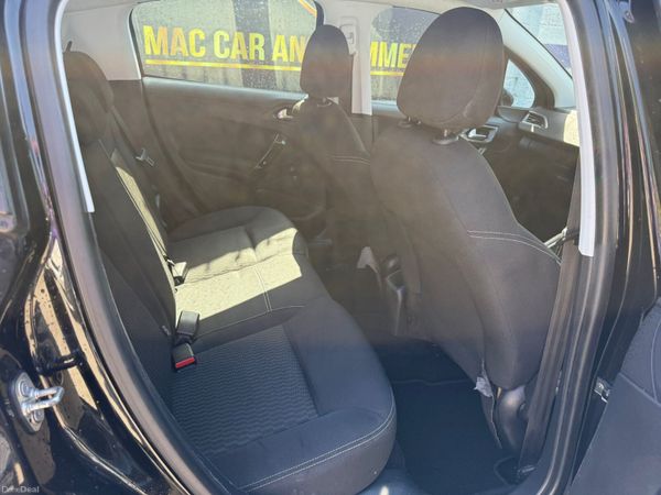 Peugeot 208 2016 388597466