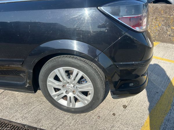 Opel Astra 1.6 GTC Petrol 2008 388503150