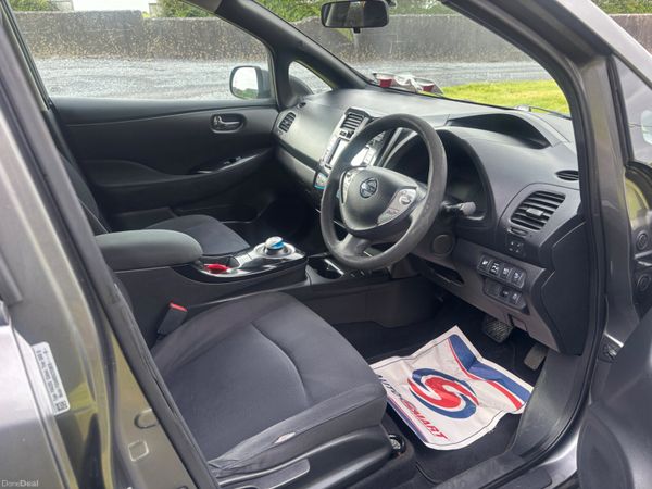Nissan Leaf 2015 388512278