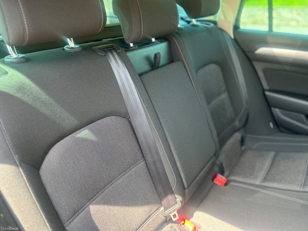 Volkswagen Passat 2.0 TDI BUSINESS 388523812