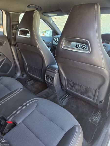 2017 MERCEDES A180 AUTO 388679410