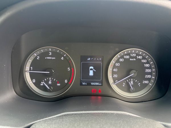 2018 Hyundai Tucson Executive 1.7 388688406