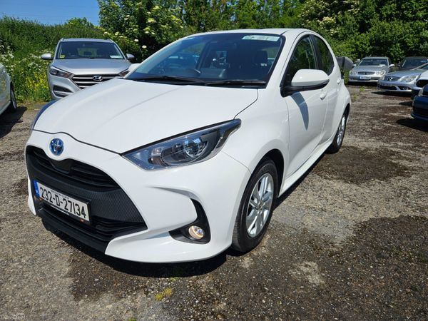 Toyota Yaris 2023 1.5 luna Hybrid 388606204