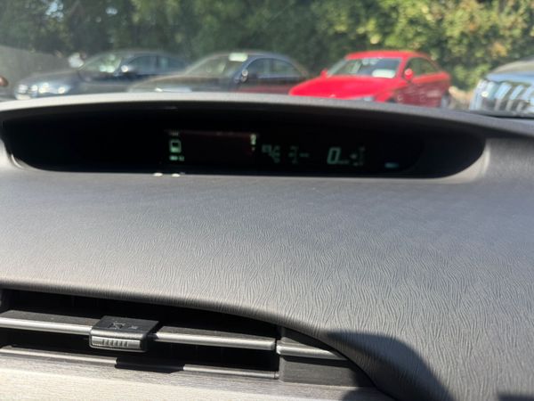 13 TOYOTA PRIUS HYBRID 388609608