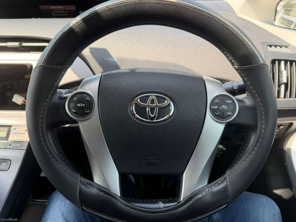 13 TOYOTA PRIUS HYBRID 388609618