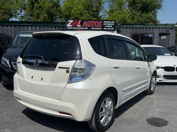 12 HONDA FIT HYBRID 388610180