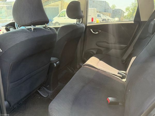 12 HONDA FIT HYBRID 388610204