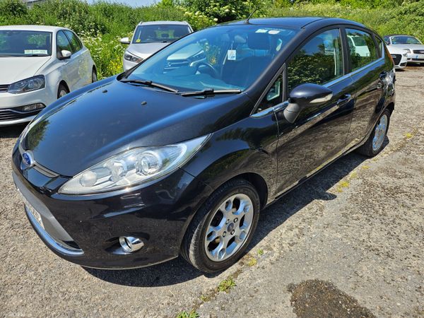 Ford Fiesta 2012 1.2 zetec only 75k one owner 388611512