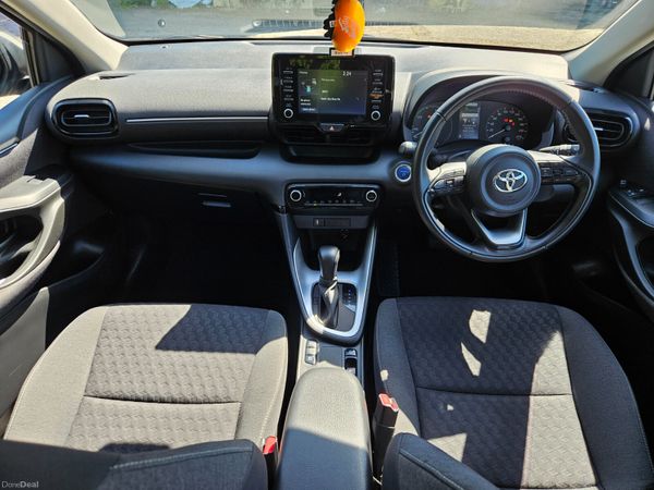 Toyota Yaris 2023 1.5 luna Hybrid 388620162